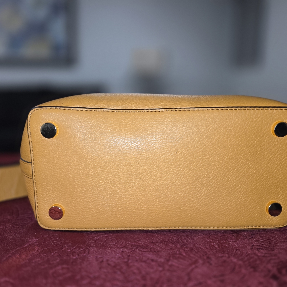 Michael Kors Tan Leather Handbag - Picture 3 of 11
